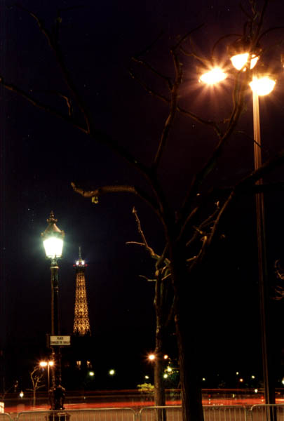 La tour eiffel de nuit