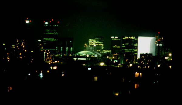La defense de nuit